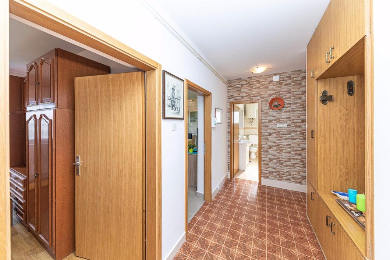 Apartment In Trogir 7406 Экстерьер фото